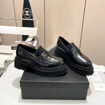 New Fashion C Logo High Quality leather Women's Loafers-WX05202372007