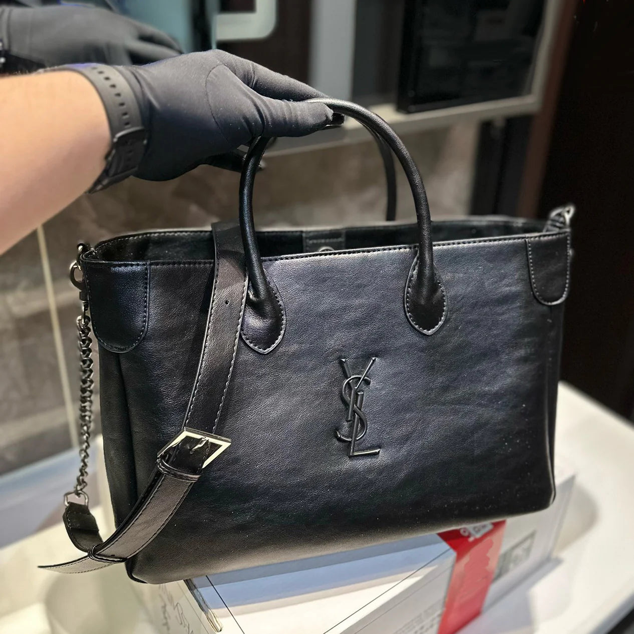 Versatile large capacity portable tote bag 1024111401