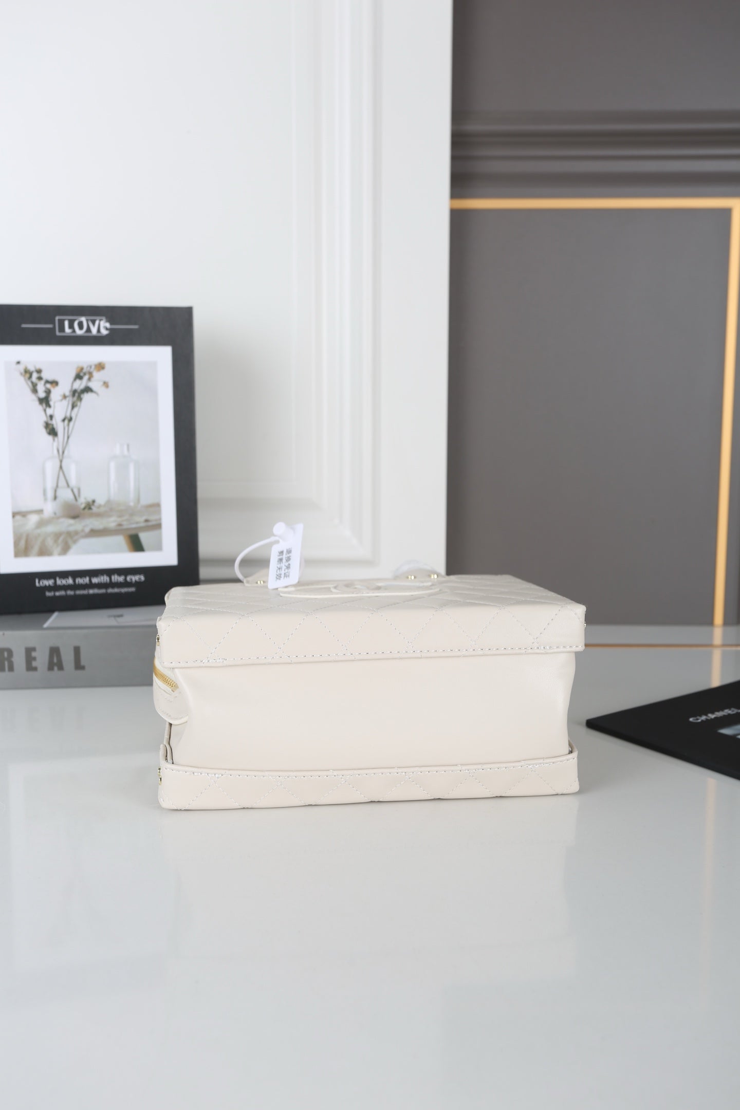 CNL Retro Chain Bag Diamond Pattern Handle Cosmetic Bag Cosmetic Case 0725021301