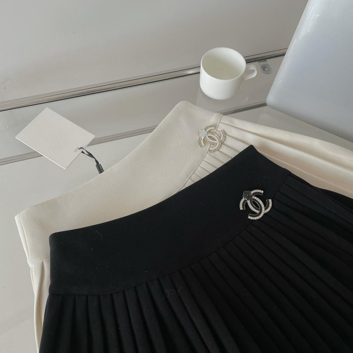 Fashion new autumn and winter babes anti-skid skirt PD10071121