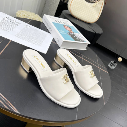 New fashionable and versatile sandals 1024052309