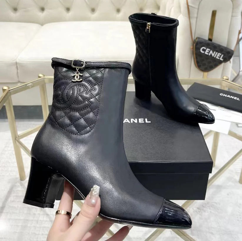 Fashionable and versatile women's boots 1024103009