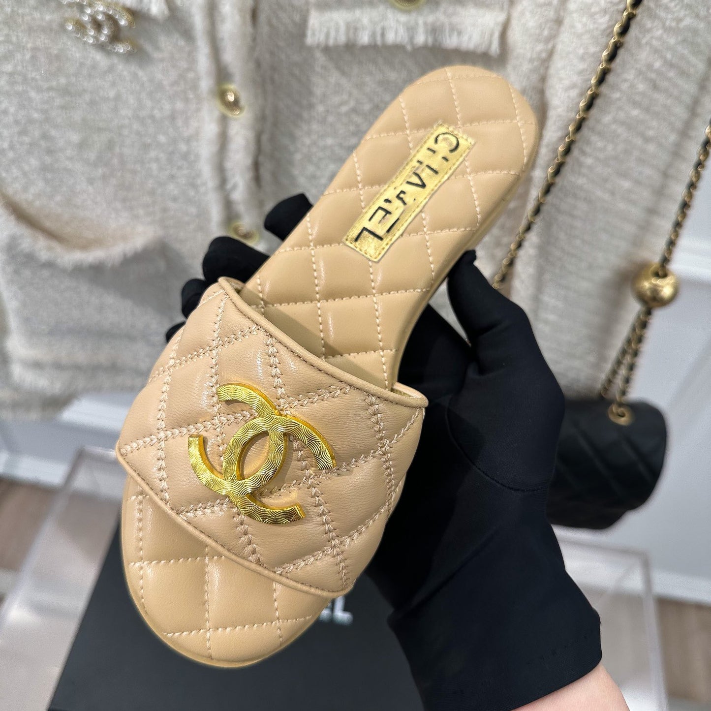 CN flat gold label slippers XC0723083005