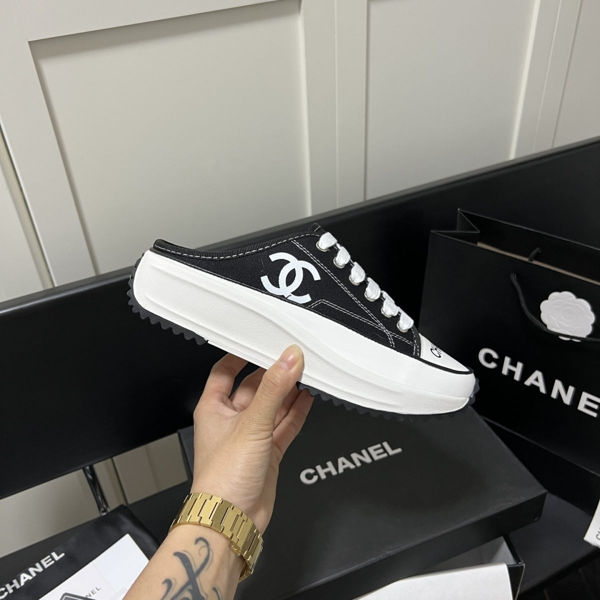 Thick sole lace up women's shoes 9000903006