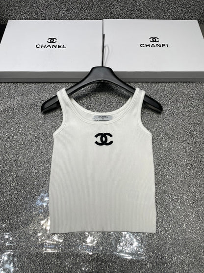 Summer new simple hot stamped letter knitted vest 0724042301