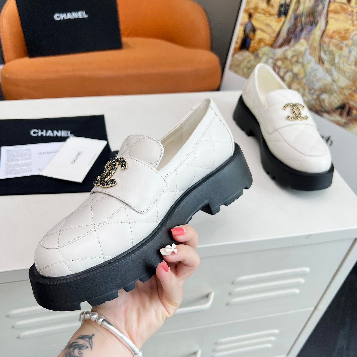 CH Thick-soled Retro Fashion Women's Shoes fb04240909029