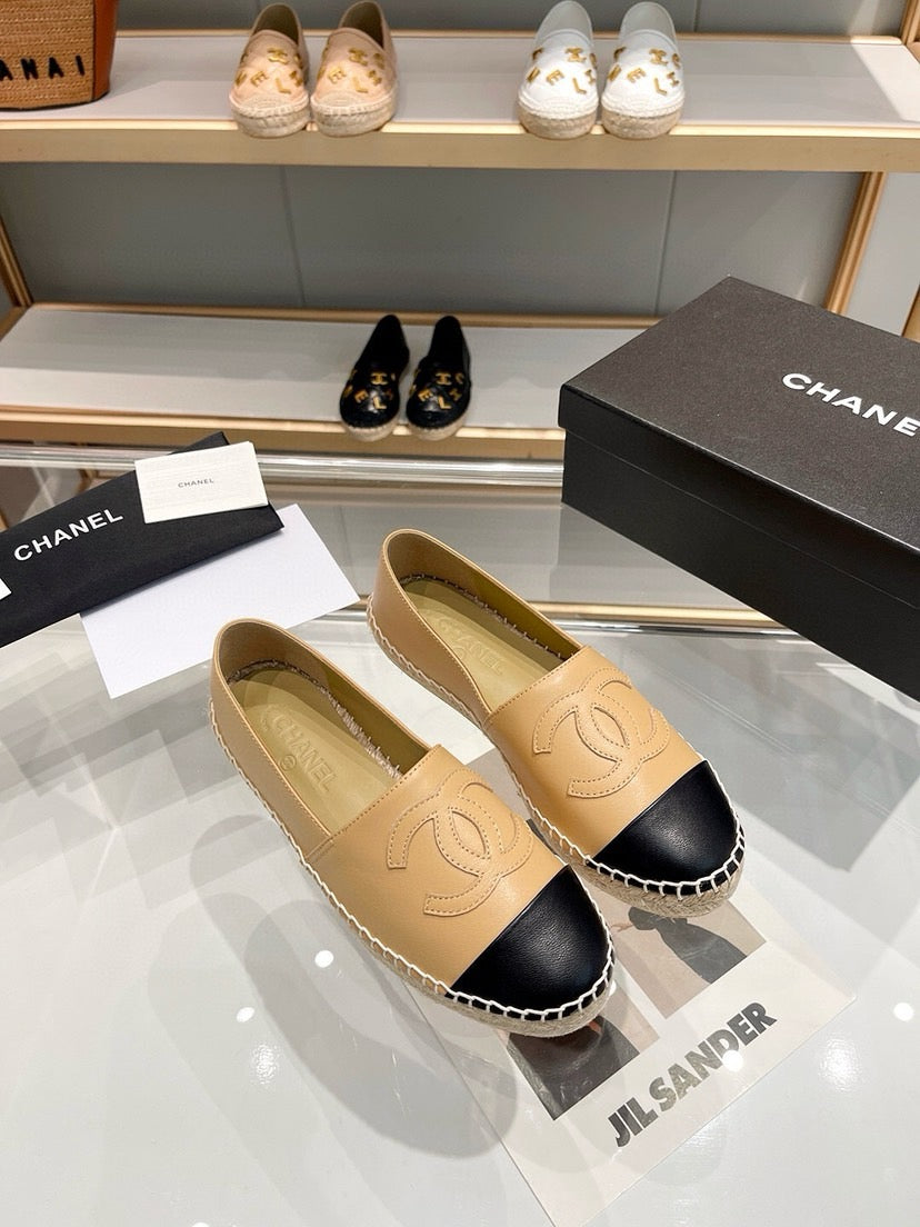 New Fashion CC Logo Women's Loafers