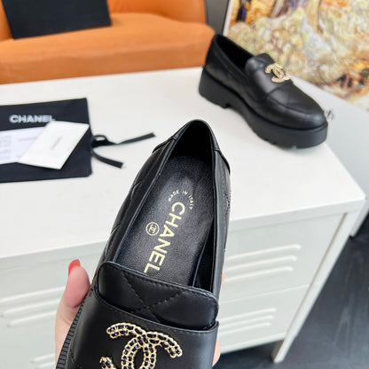 CH Thick-soled Retro Fashion Women's Shoes fb04240909029