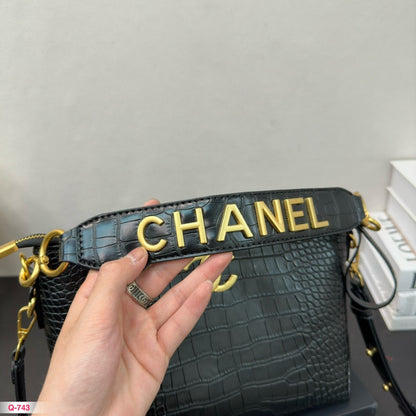 CNL zipper shoulder bag 1824062601