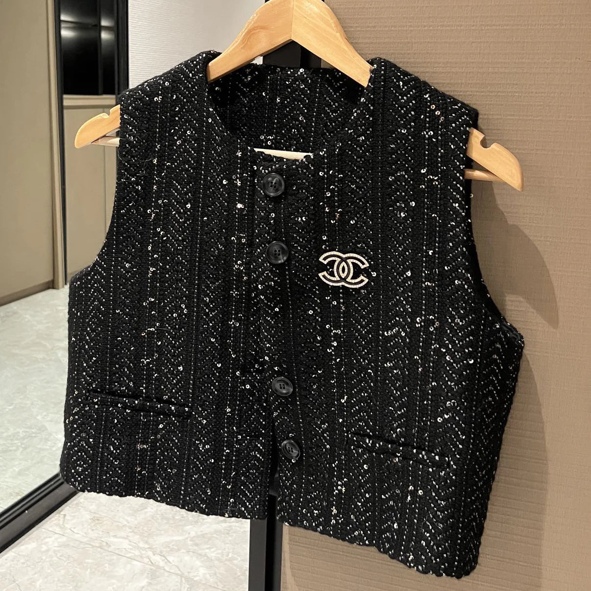 Customised tweed waistcoat with brooch 1024122715