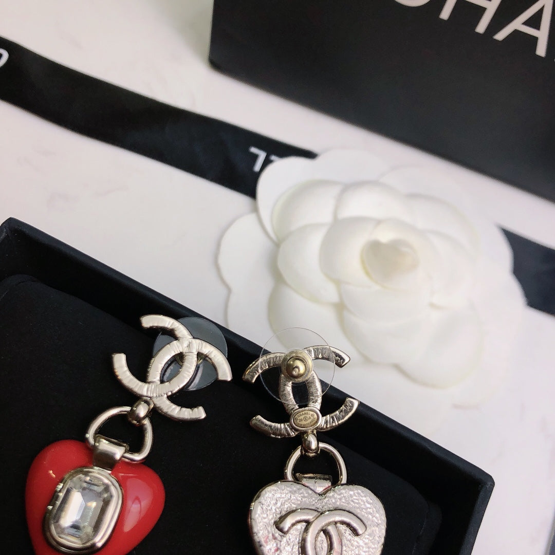 Love earrings XC0823072401