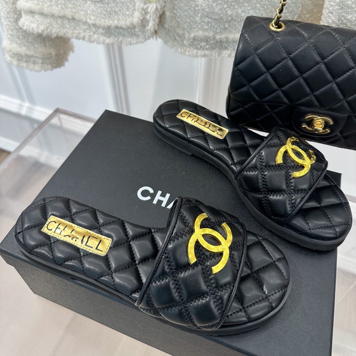 CN flat gold label slippers XC0723083005