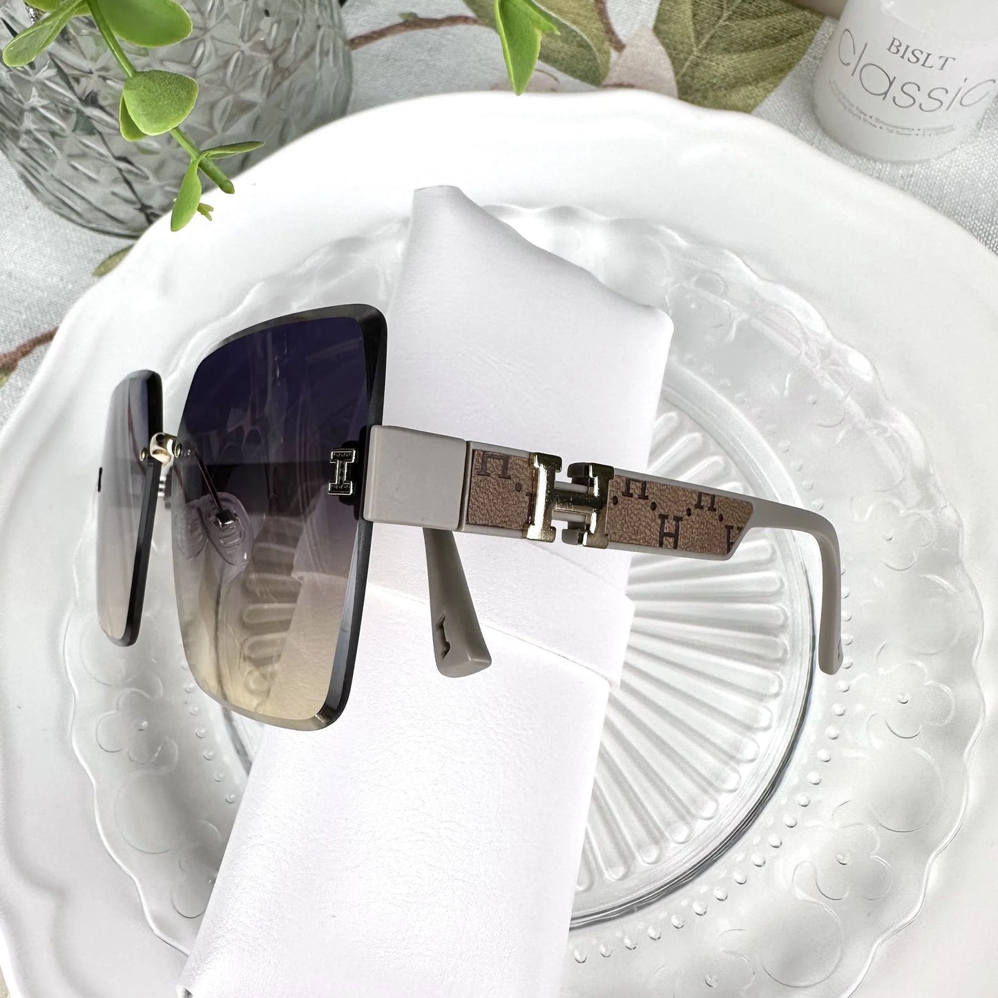 New Sunglasses Women's Frameless Anti-ultraviolet Gradient Two-color Sunglasses 1024062705