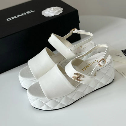 Fashion and versatile thick sole sandals 1024052322