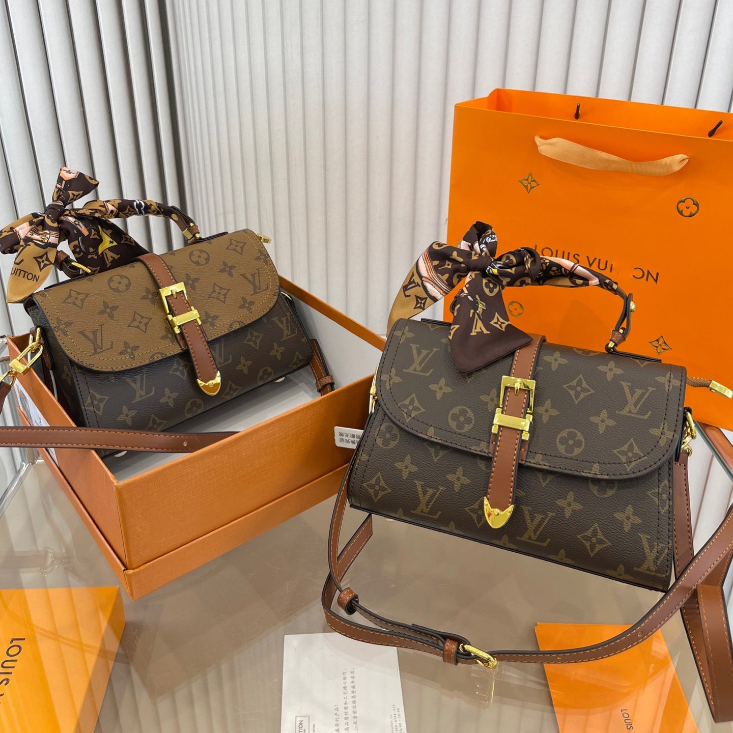 New Trendy V Logo Handbag Crossbody Bag XC16060302