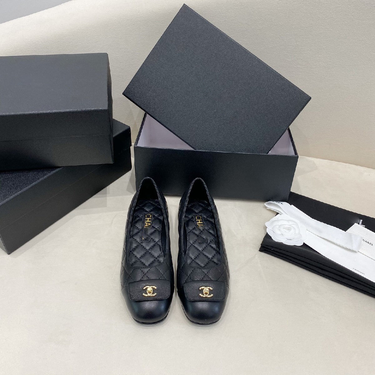 New Diamond Pattern Smooth Leather Espadrilles With Gold Metal Double C