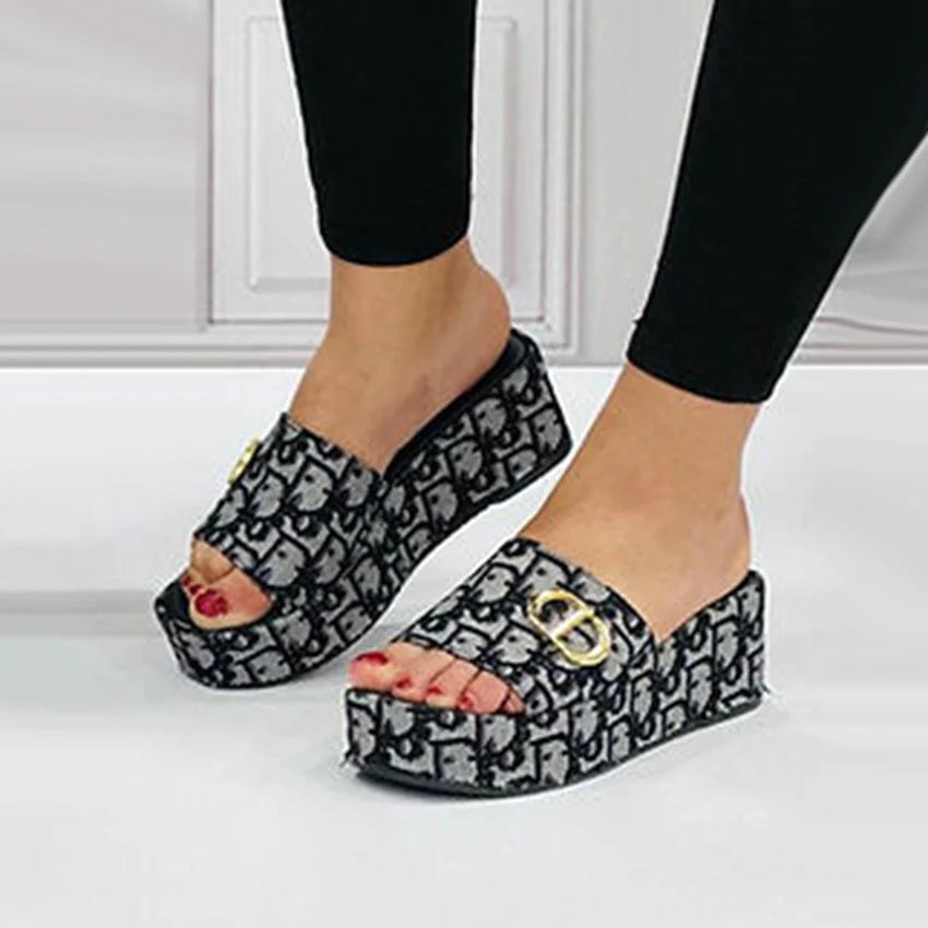 Classic vintage thick sole sandals 1024061826