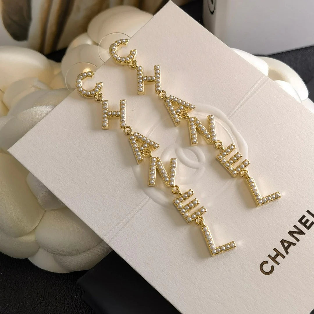 New tassel letter pearl earrings 1024032503
