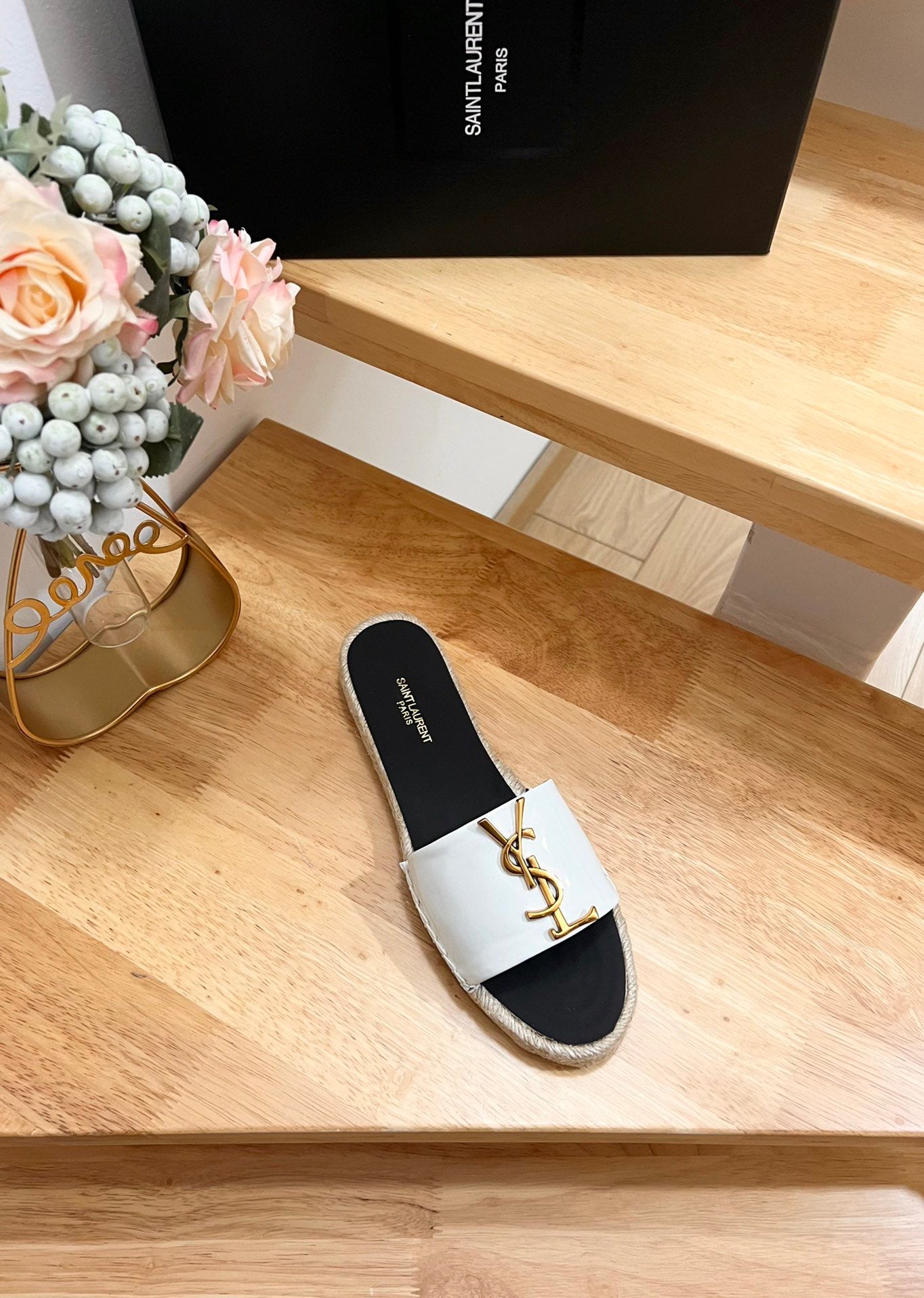 SL Fashionable Patent Leather Gold Letter LOGO Slippers 0724011103