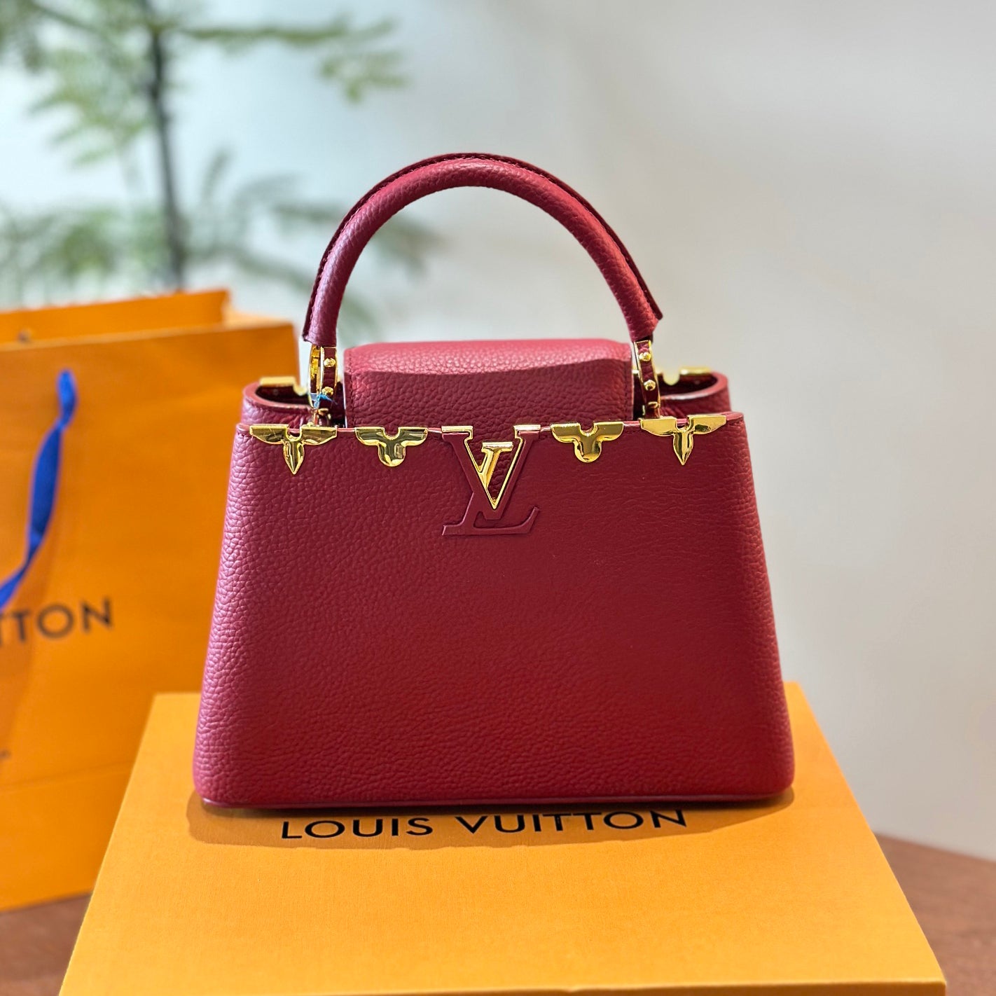 New Capucines Metallic Flower Trim Handbag 1824042604