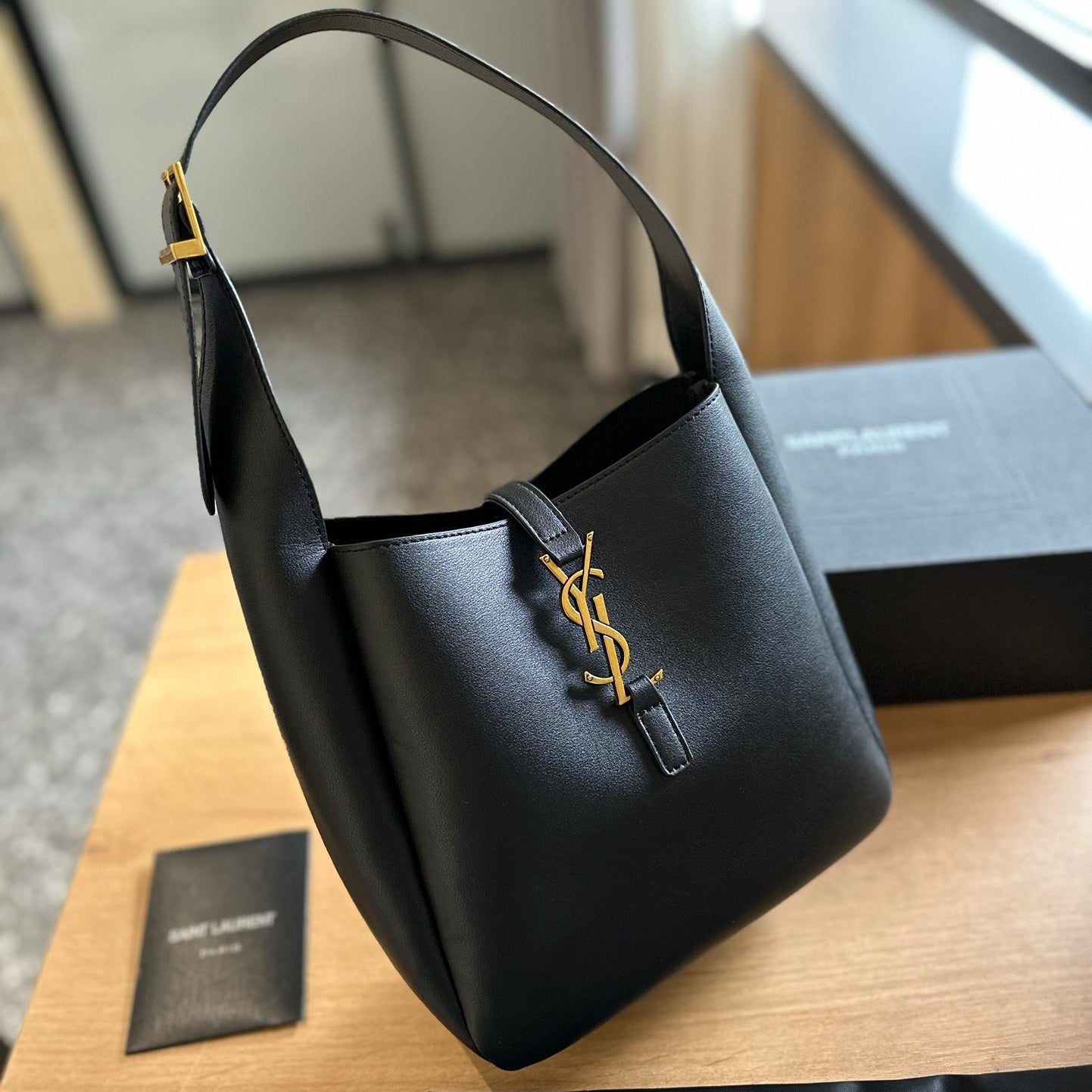 Y-Hobo Bucket Underarm Bag 0724061307