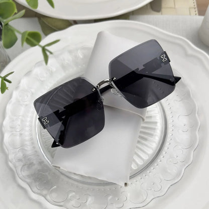 New Sunglasses Women's Frameless Anti-ultraviolet Gradient Two-color Sunglasses 1024062705