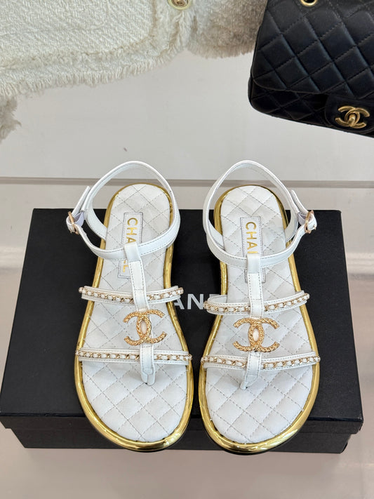 CNL flat chain double C sandals 0725042806