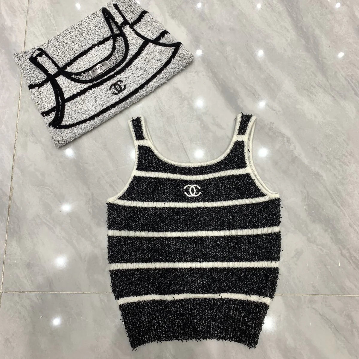 Spring And Summer New Contrast Striped Embroidered Camisole 1024022907