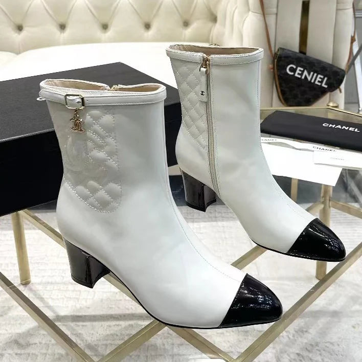 Fashionable and versatile women's boots 1024103009