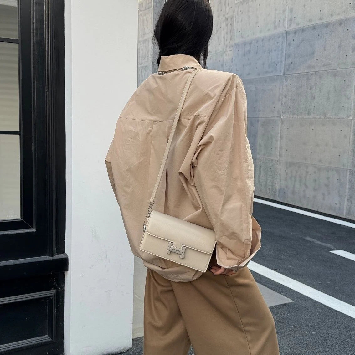 New Fashion Chain Underarm Bag Shoulder Small Square Bag 1024032025