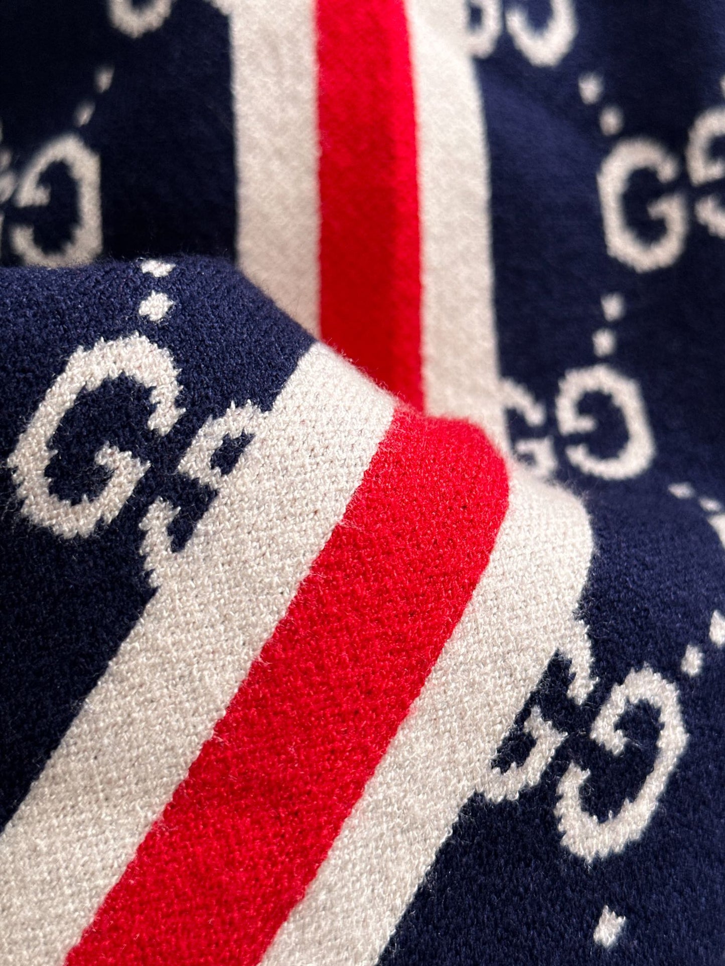 GG Fashion Print Crewneck Sweater 0724121810