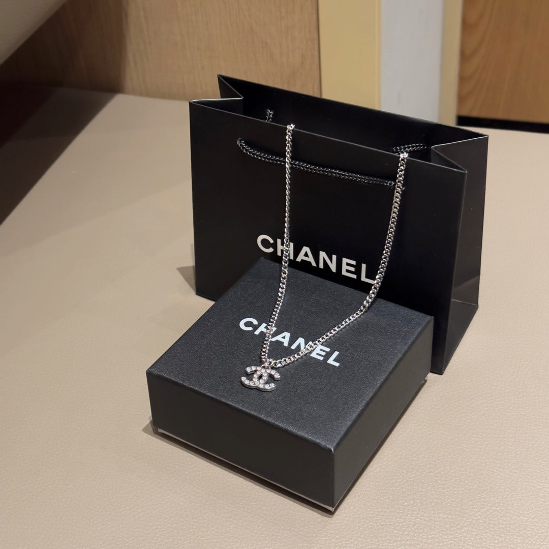 Classic double c necklace XC0823101703