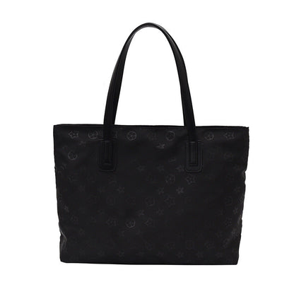 A fashionable lady's work bag 2025080806