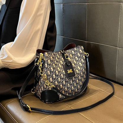 New fashionable leather bucket bag 2025080819