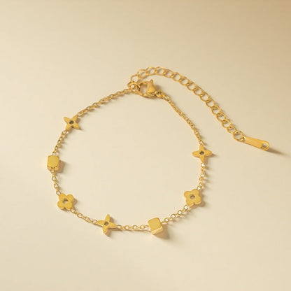 Geometric small square flower titanium steel necklace 2025081307