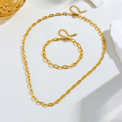 Ins-style embossed necklace 2025081207