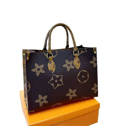 A minimalist handbag for ladies 2025080712