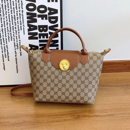 Fashionable and retro floral crossbody bag 2025073114