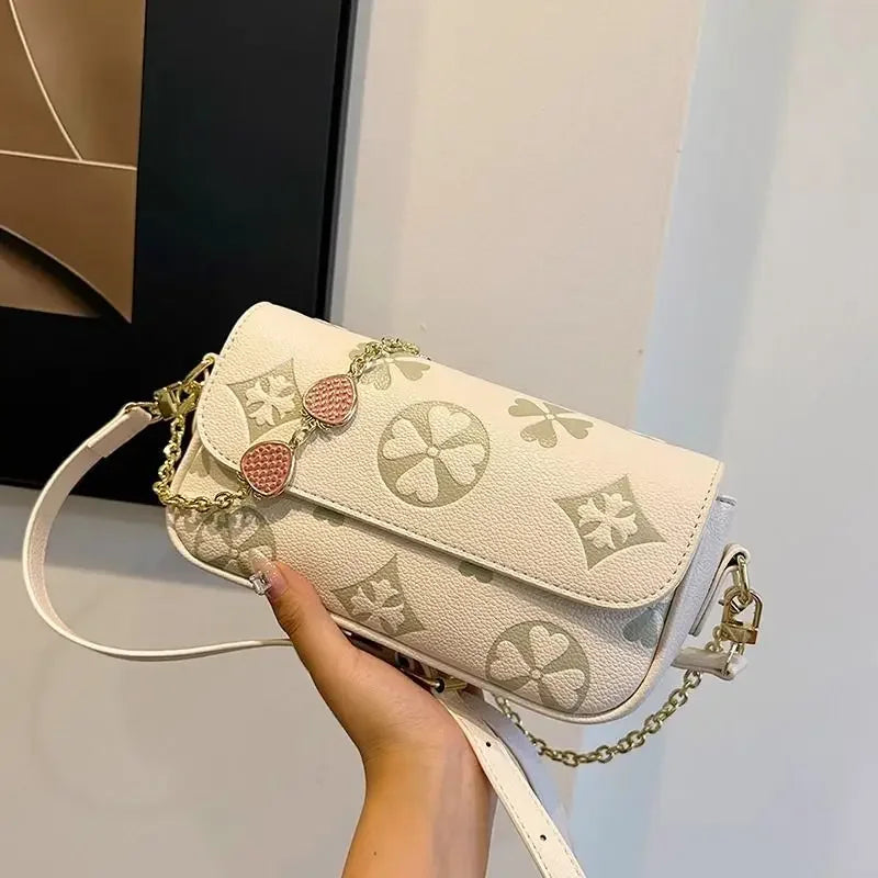 Fashionable high-end square shoulder bag 2025073104