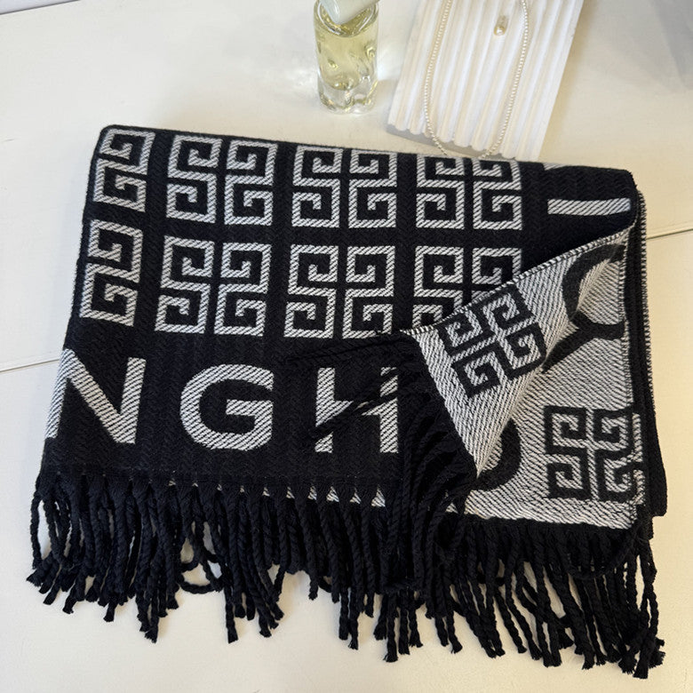 New cashmere scarf—versatile and warm 1025090803