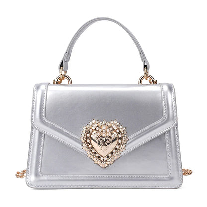 An elegant lady postman's bag 2025073002