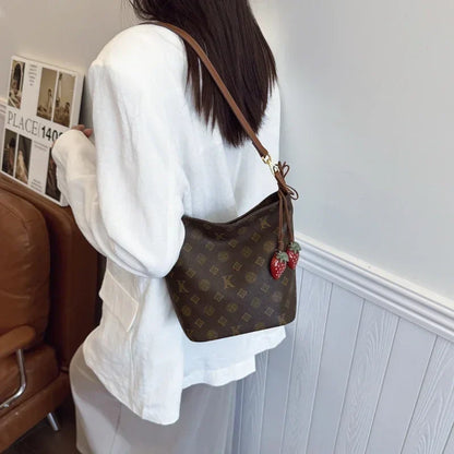 Luxury leather shoulder bag 2025073113