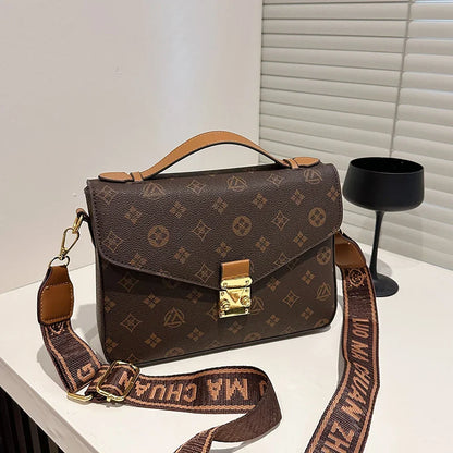 Fashionable minimalist shopping bags 2025073118