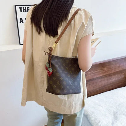 Luxury leather shoulder bag 2025073113