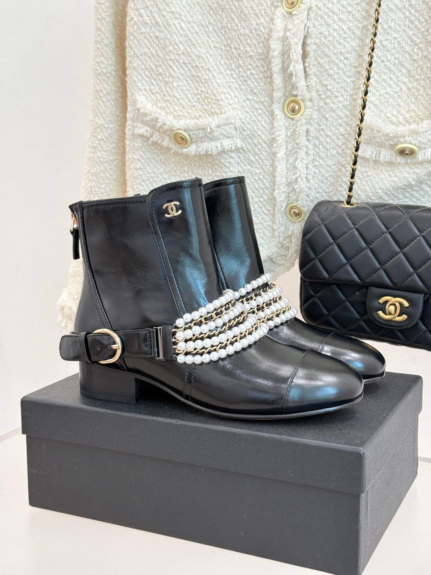 CNL25ss new fashionable pearl chain ankle boots 0725090810