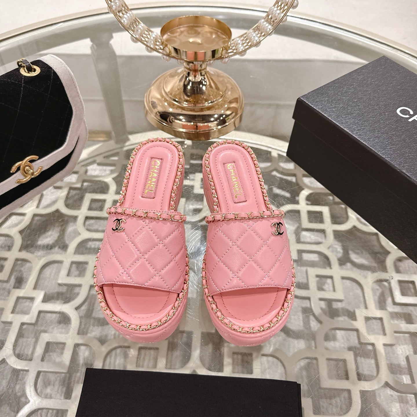 CNL's new thick-soled slippers 0725082204