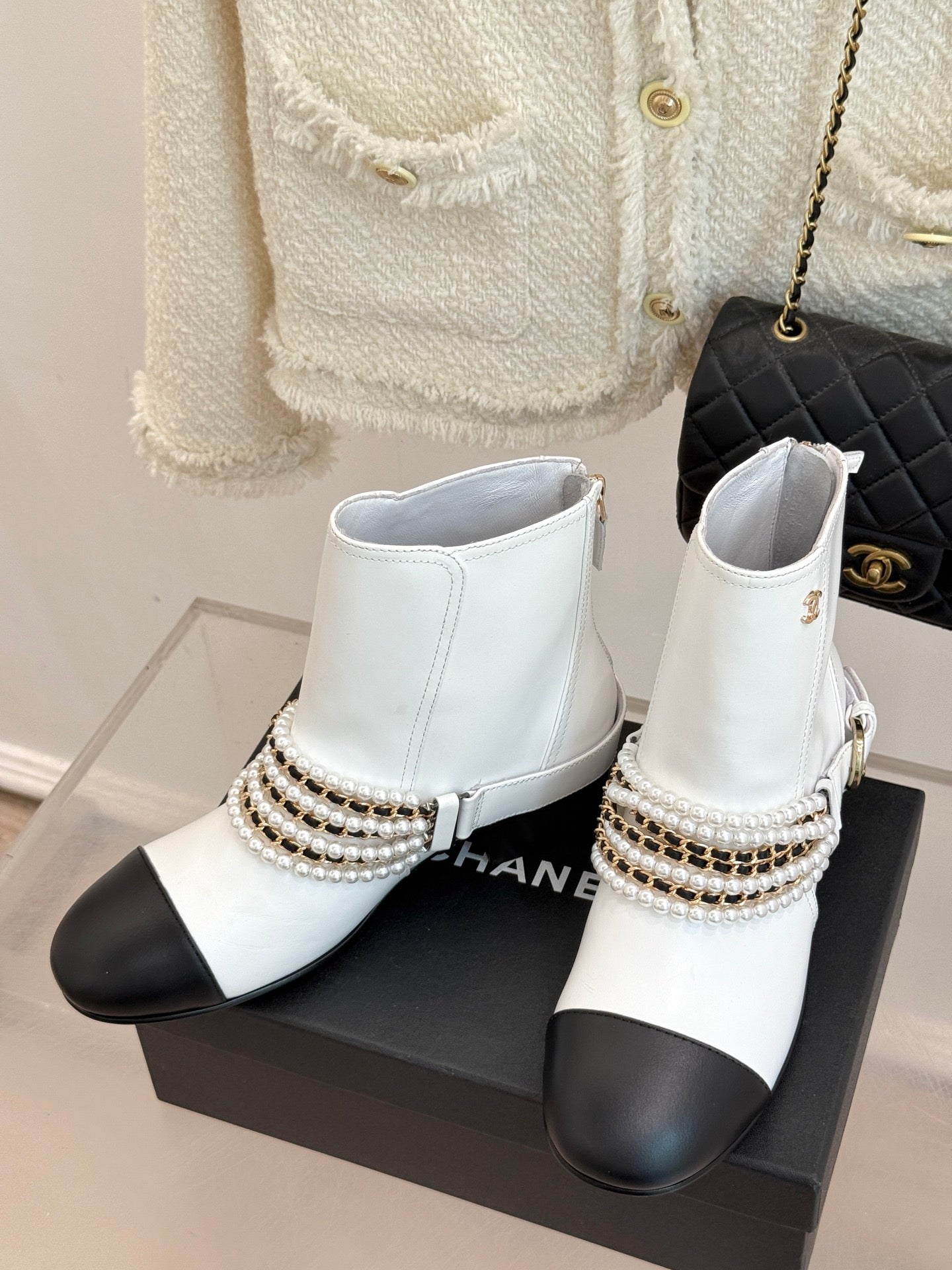 CNL25ss new fashionable pearl chain ankle boots 0725090810