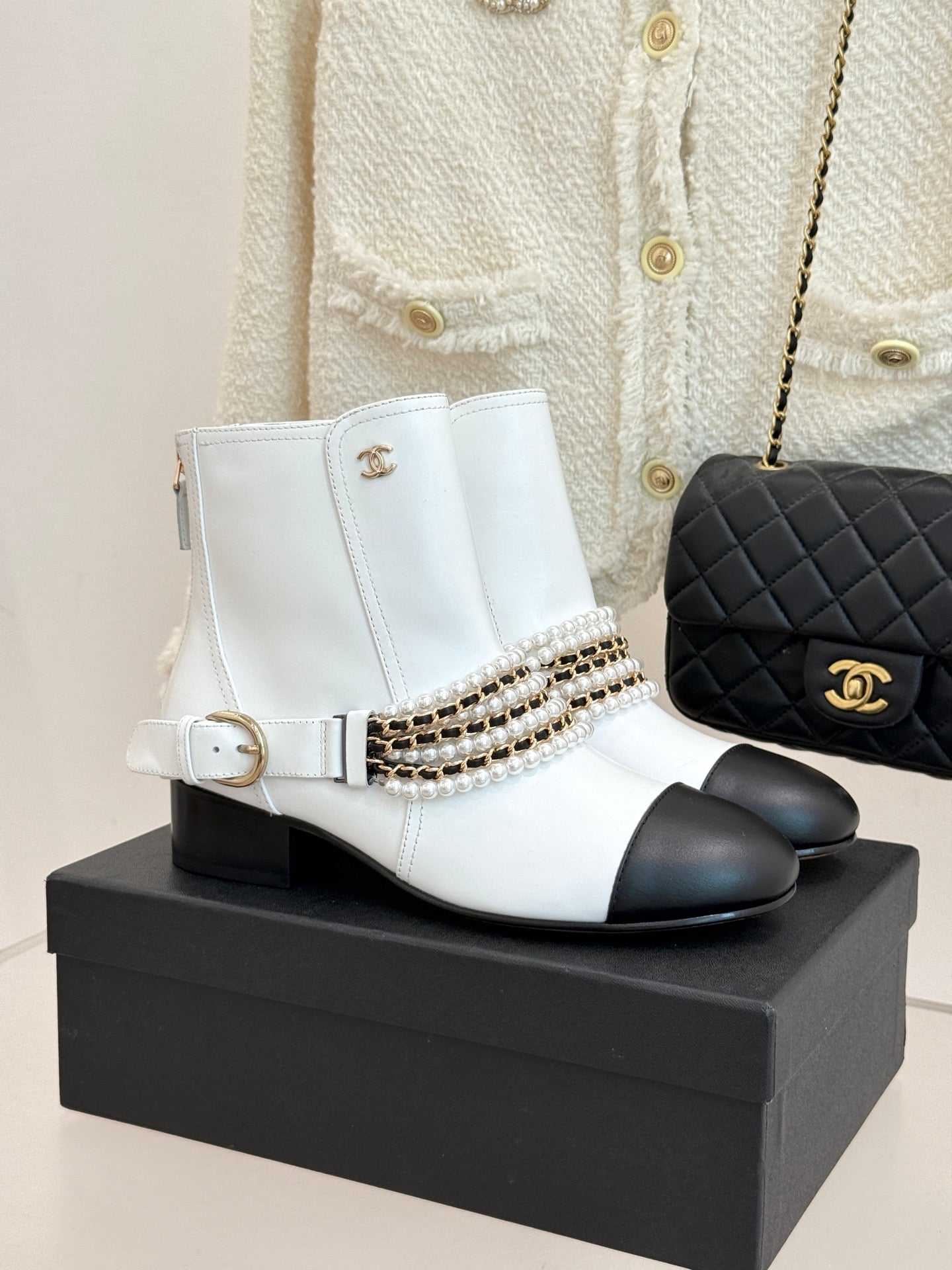 CNL25ss new fashionable pearl chain ankle boots 0725090810