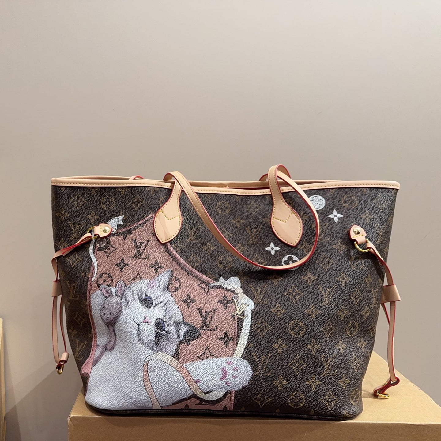 L Neverfull Shopping Tote 1025092403