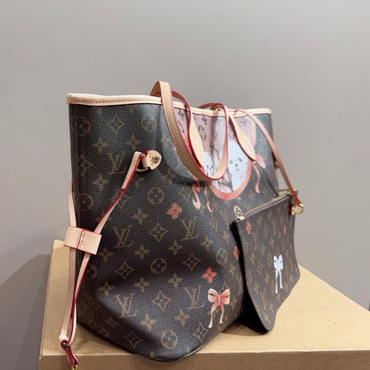 L Neverfull Shopping Tote 1025092403
